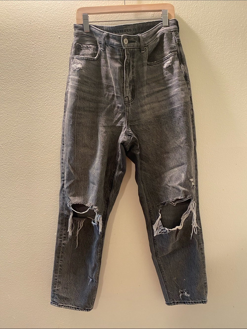 American Eagle Outfitters Black Distressed Ankle Jeans